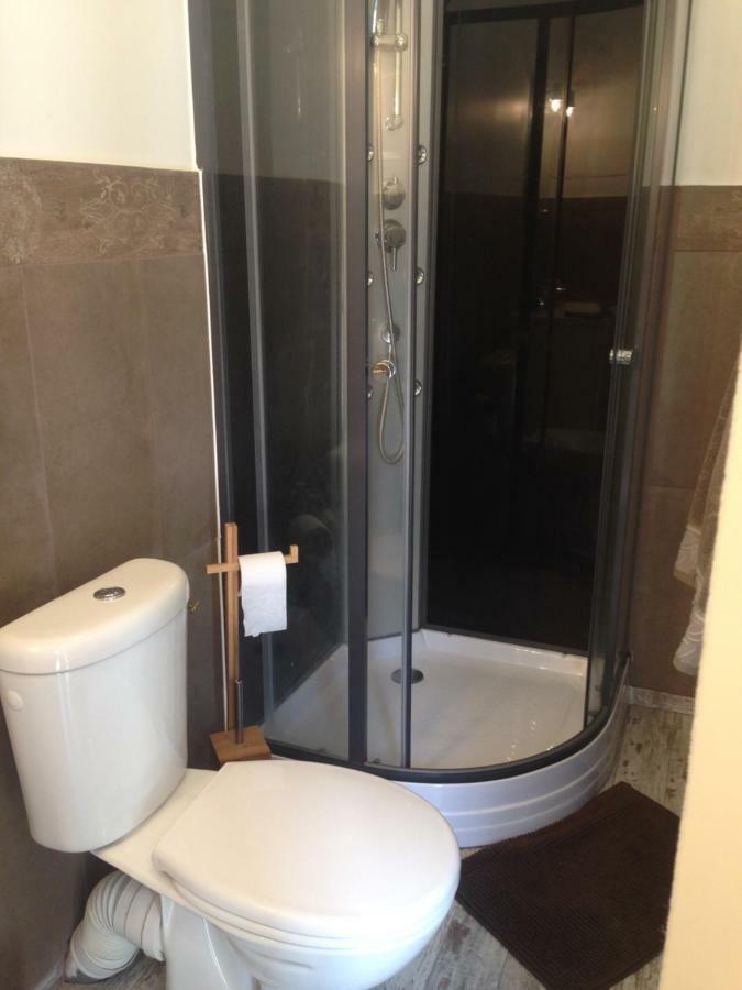 Maison 4 Etoiles Et Studio 3 Etoiles Independants Avec Piscine ลีล-ซูร์-ลา-ซอร์ก ภายนอก รูปภาพ